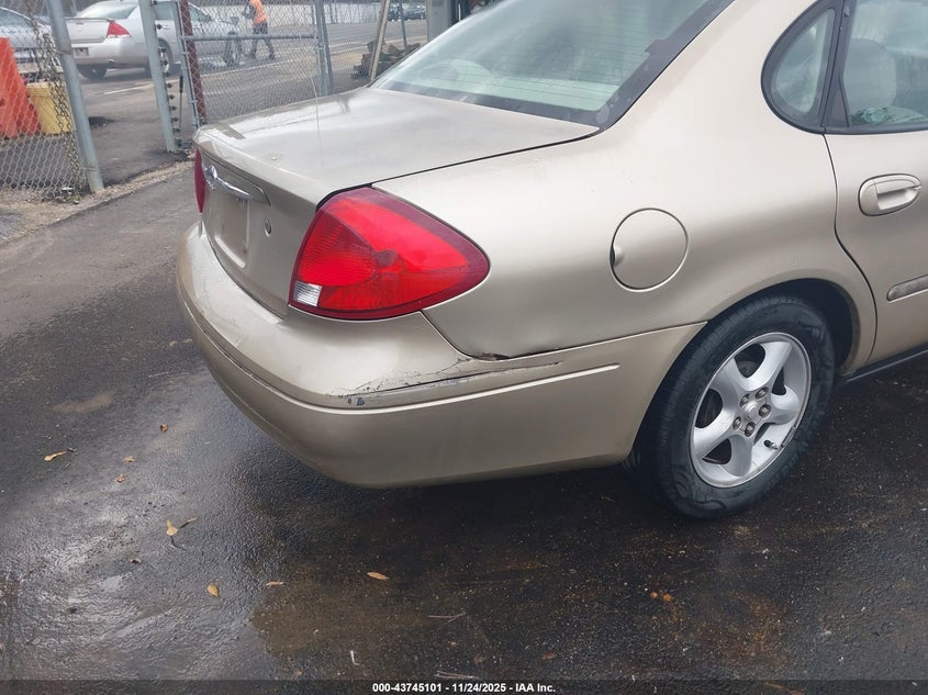 2001 Ford Taurus Ses VIN: 1FAFP55U81A118488 Lot: 43745101