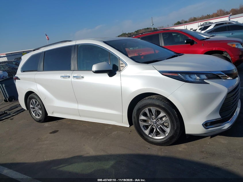 2022 Toyota Sienna Xle VIN: 5TDYRKEC7NS081431 Lot: 43745110