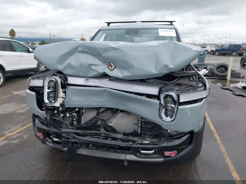 2023 Rivian R1T Adventure Quad Motor Large Pack VIN: 7FCTGAAA0PN022500 Lot: 43745123