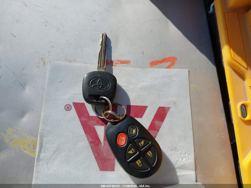 2010 Toyota Sienna Limited VIN: 5TDYK4CCXAS325649 Lot: 43745133