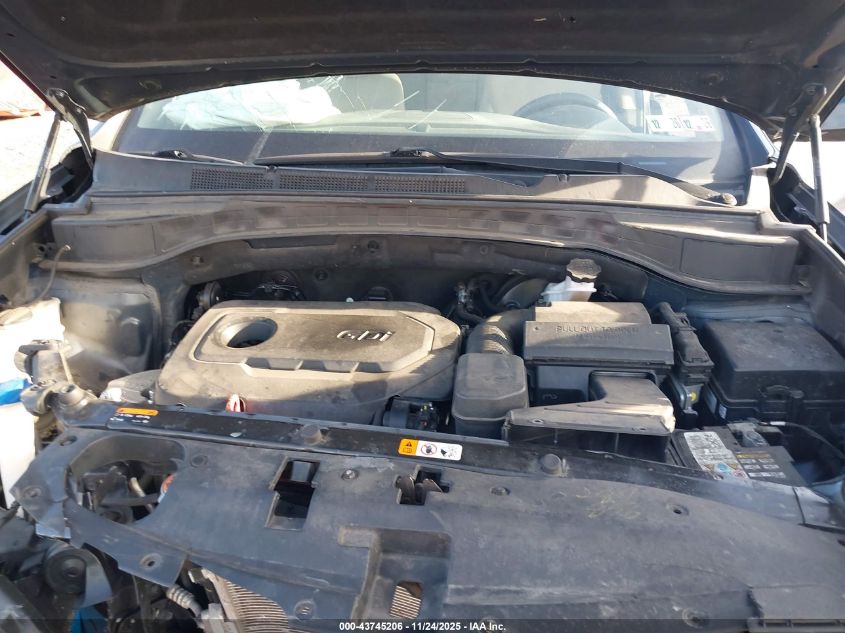 2017 Hyundai Santa Fe Sport 2.4L VIN: 5NMZUDLB6HH035704 Lot: 43745206