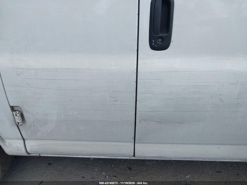 2008 Chevrolet Express Work Van VIN: 1GCGG25C481140941 Lot: 43745272