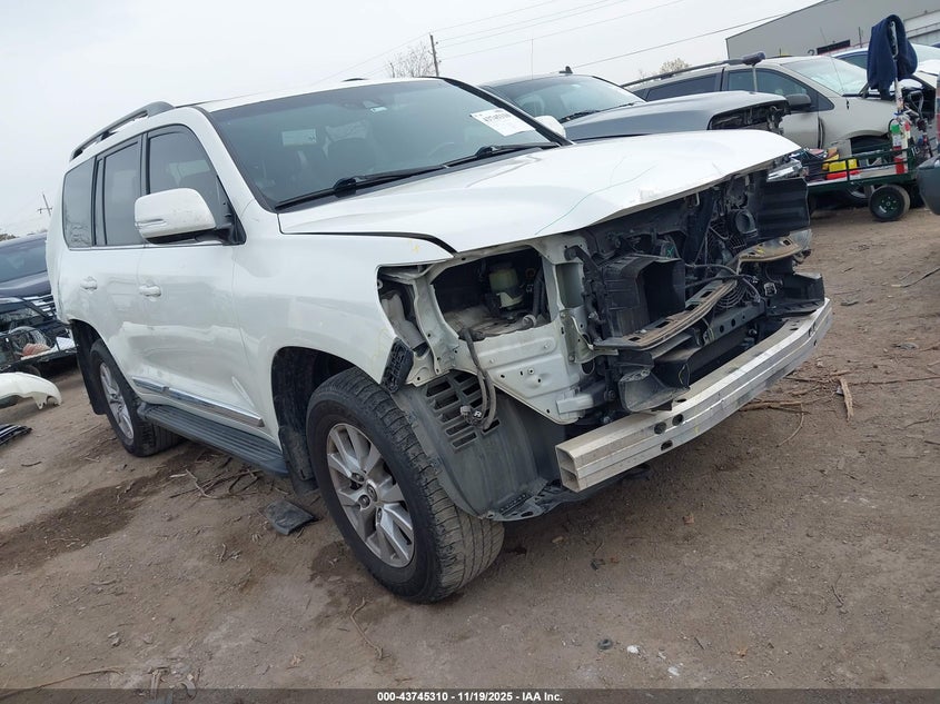 TOYOTA LAND CRUISER V8