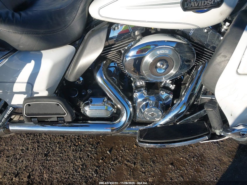 2013 Harley-Davidson Flhtcu Ultra Classic Electra Gld VIN: 1HD1FCM19DB626145 Lot: 43745313