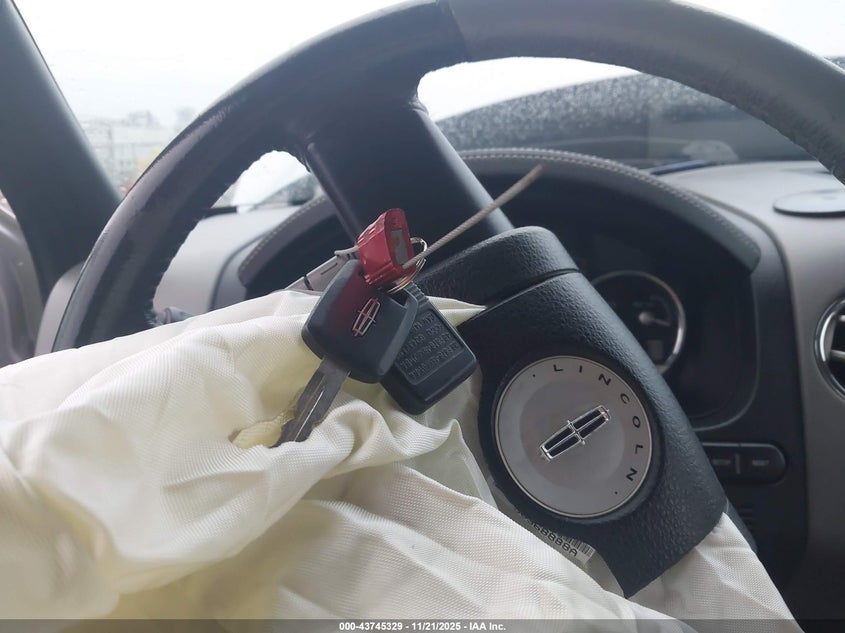 2006 Lincoln Mark Lt VIN: 5LTPW18586FJ19694 Lot: 43745329