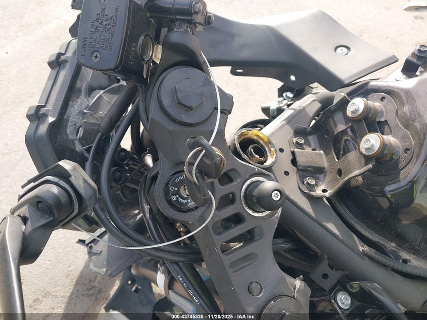 2022 Yamaha Yzfr3 A VIN: MH3RH18Y4NK008521 Lot: 43745335