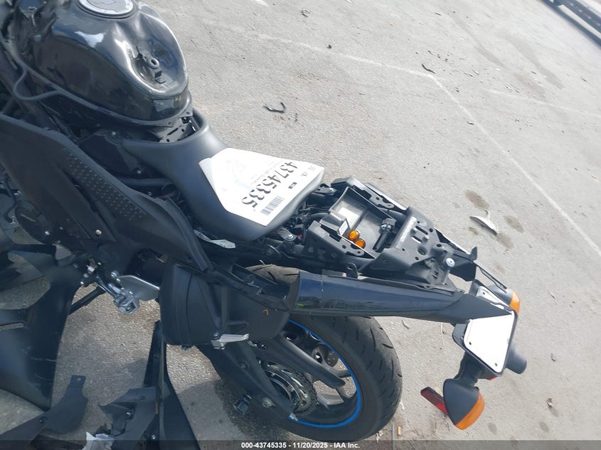 2022 Yamaha Yzfr3 A VIN: MH3RH18Y4NK008521 Lot: 43745335