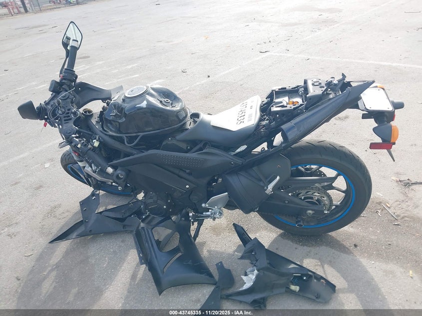 2022 Yamaha Yzfr3 A VIN: MH3RH18Y4NK008521 Lot: 43745335