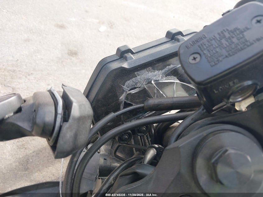 2022 Yamaha Yzfr3 A VIN: MH3RH18Y4NK008521 Lot: 43745335