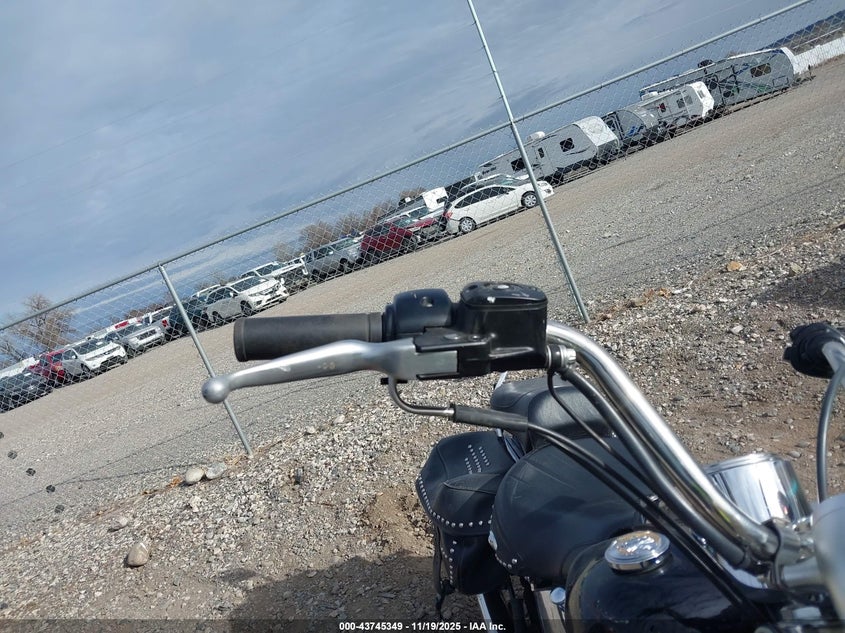 2002 Harley-Davidson Flstci VIN: 1HD1BWB122Y053762 Lot: 43745349