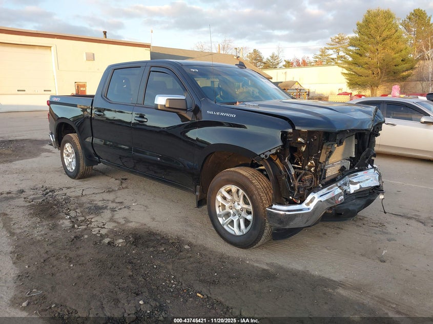 CHEVROLET SILVERADO 1500 4WD SHORT BED LT WITH 2FL