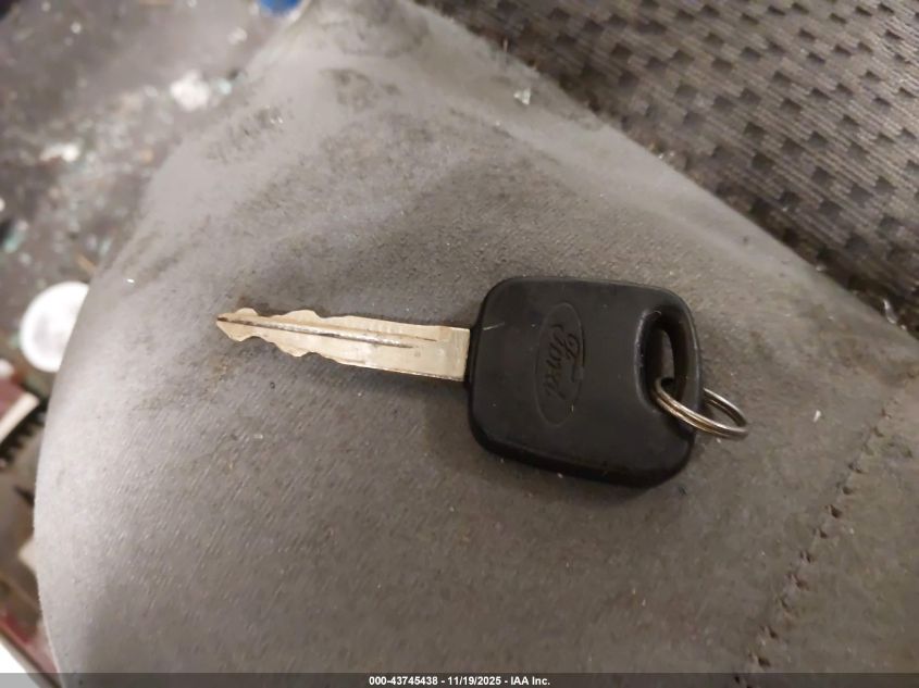 2004 Ford F-150 Heritage Xl/Xlt VIN: 2FTRF17W34CA14057 Lot: 43745438