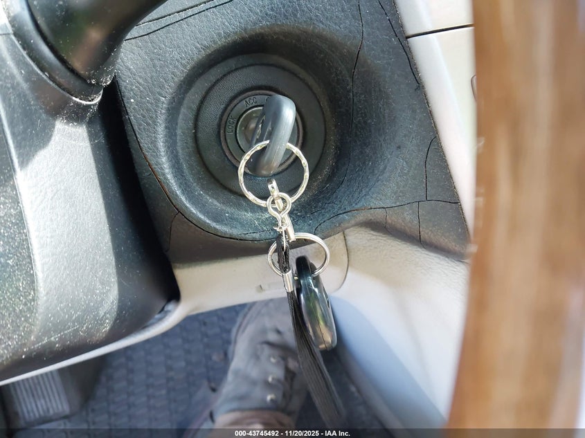 2005 Lexus Rx 330 VIN: 2T2HA31U15C043581 Lot: 43745492