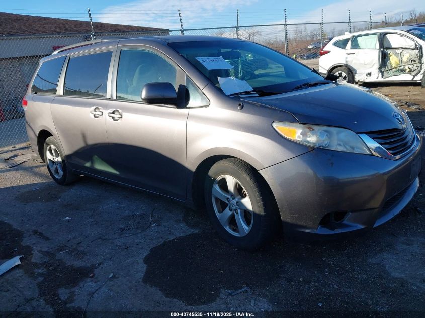 TOYOTA SIENNA LE V6