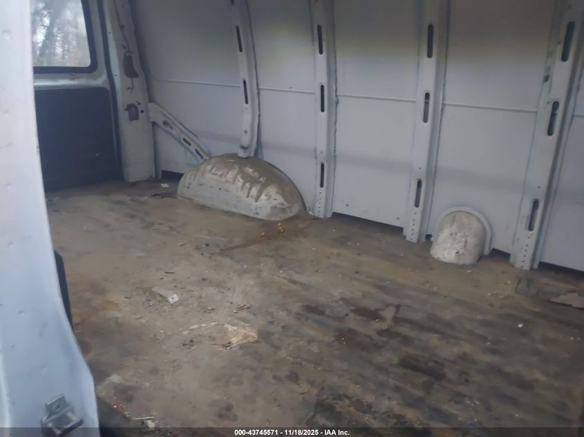 2017 Chevrolet Express 2500 Work Van VIN: 1GCWGAFF2H1335709 Lot: 43745571