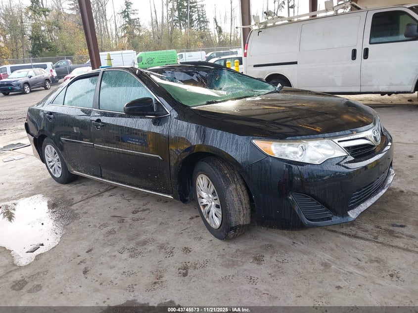 TOYOTA CAMRY LE