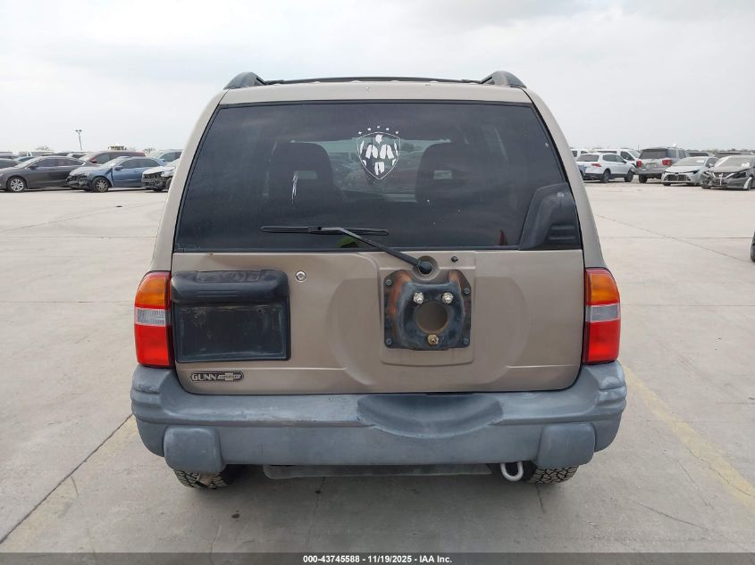 2003 Chevrolet Tracker Hard Top Base VIN: 2CNBE13C936919654 Lot: 43745588