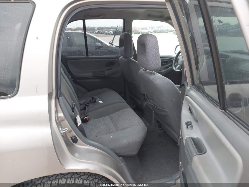 2003 Chevrolet Tracker Hard Top Base VIN: 2CNBE13C936919654 Lot: 43745588