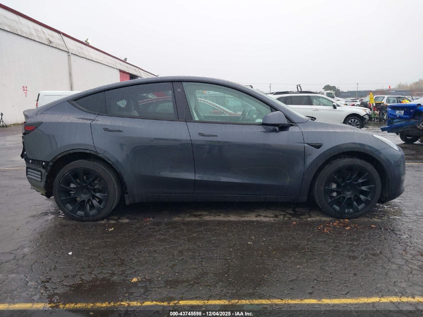 2022 Tesla Model Y Long Range Dual Motor All-Wheel Drive VIN: 7SAYGDEE4NF430216 Lot: 43745598