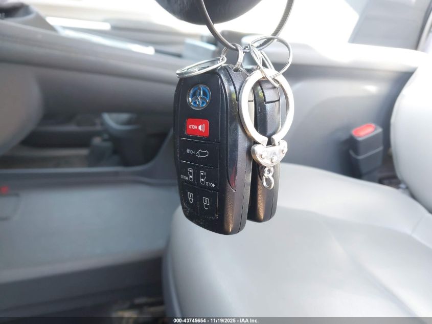 2021 Toyota Sienna Xle VIN: 5TDYRKEC1MS024687 Lot: 43745654