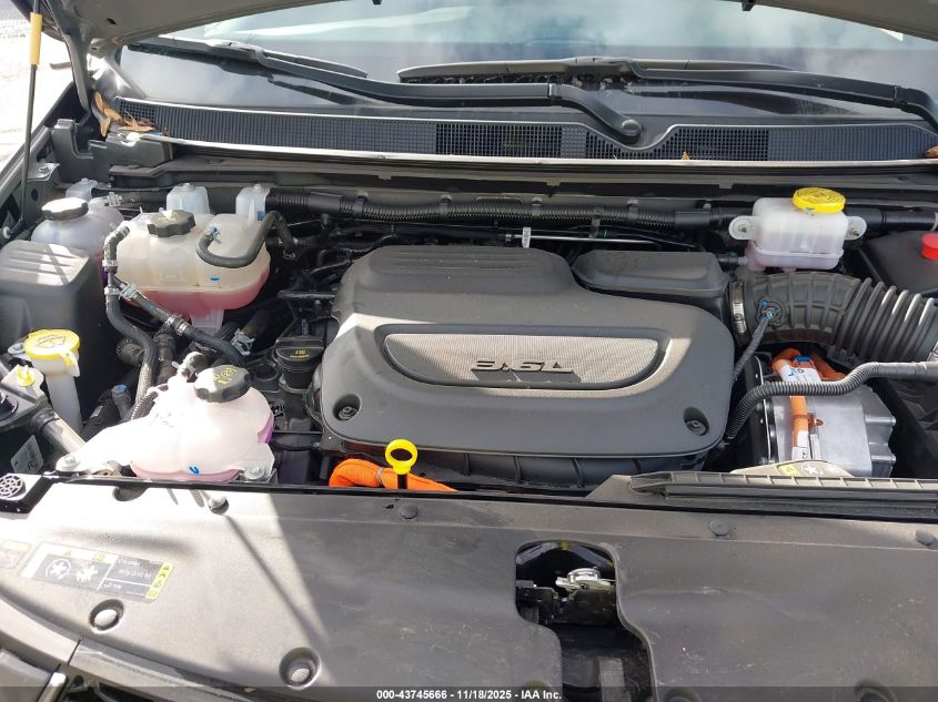 2025 Chrysler Pacifica - 2C4RC1S76SR565392