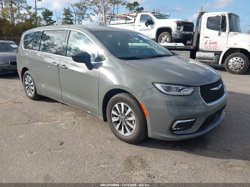 2025 Chrysler Pacifica - 2C4RC1S76SR565392