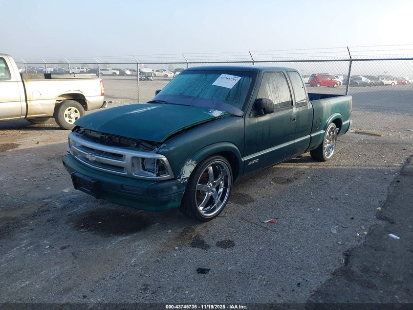 1GCCS19X0T8120240 1996 CHEVROLET S-10 PICKUP photo no. 2