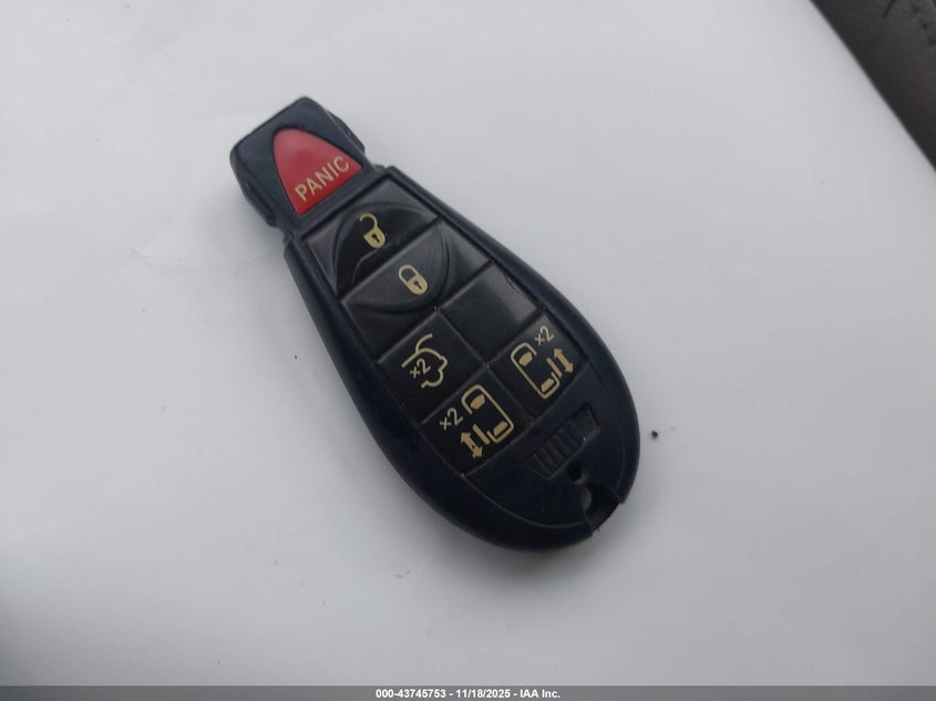 2013 Chrysler Town & Country Touring VIN: 2C4RC1BG8DR525821 Lot: 43745753