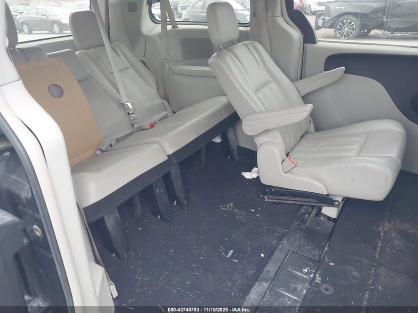 2013 Chrysler Town & Country Touring VIN: 2C4RC1BG8DR525821 Lot: 43745753