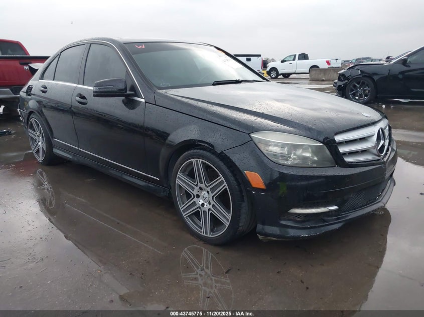 MERCEDES-BENZ C-CLASS LUXURY/SPORT