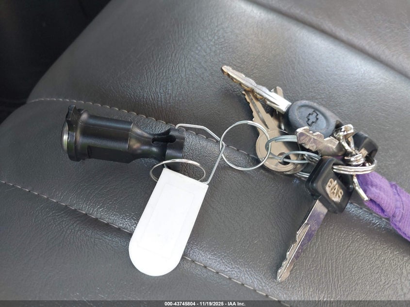 2006 Chevrolet Express Cutaway Work Van VIN: 1GBHG31V461256661 Lot: 43745804