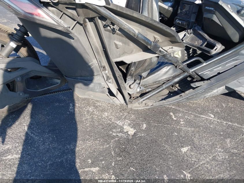 2021 Polaris Slingshot S With Technology Package VIN: 57XAATHD0M8141918 Lot: 43745934