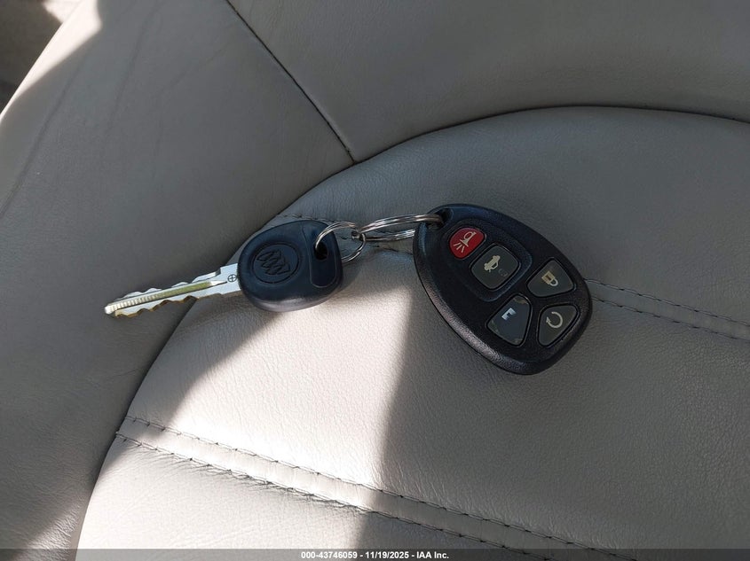 2008 Buick Lucerne Cxl VIN: 1G4HD57238U188699 Lot: 43746059