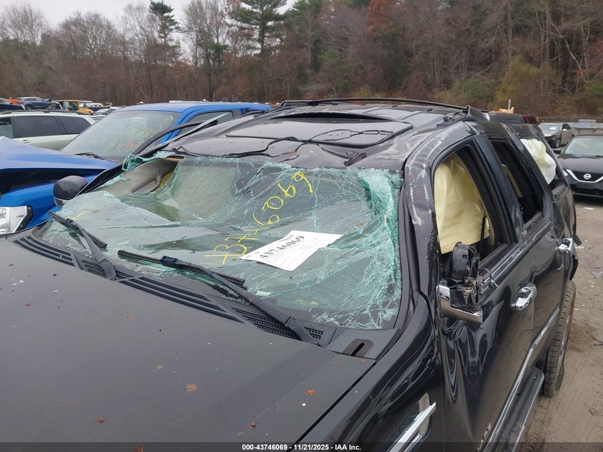 2008 Cadillac Escalade Standard VIN: 1GYFK63898R127873 Lot: 43746069