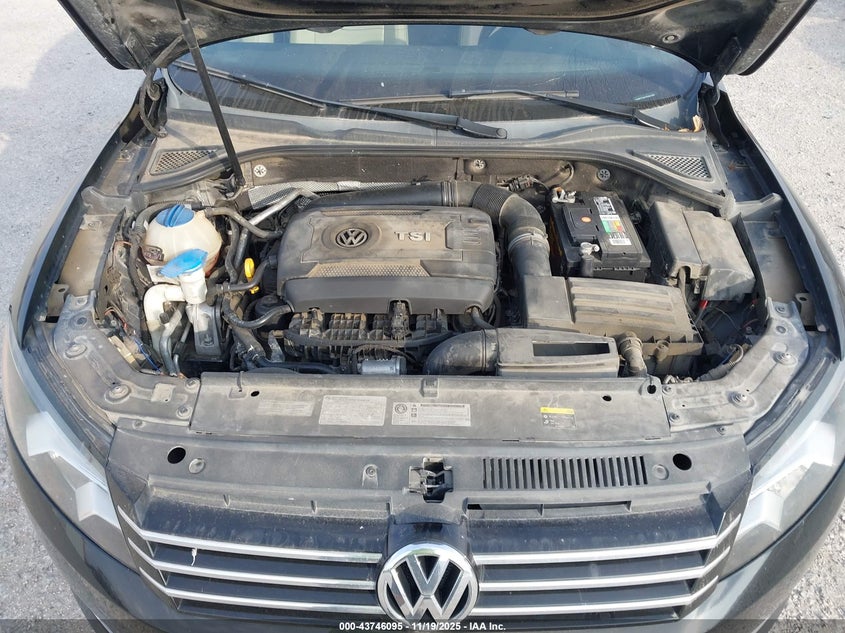 1VWBT7A31FC031392 2015 VOLKSWAGEN PASSAT photo no. 10