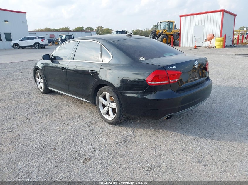 1VWBT7A31FC031392 2015 VOLKSWAGEN PASSAT photo no. 3