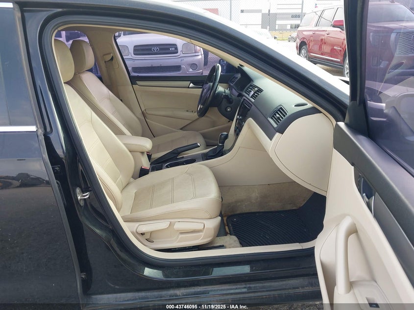 1VWBT7A31FC031392 2015 VOLKSWAGEN PASSAT photo no. 5