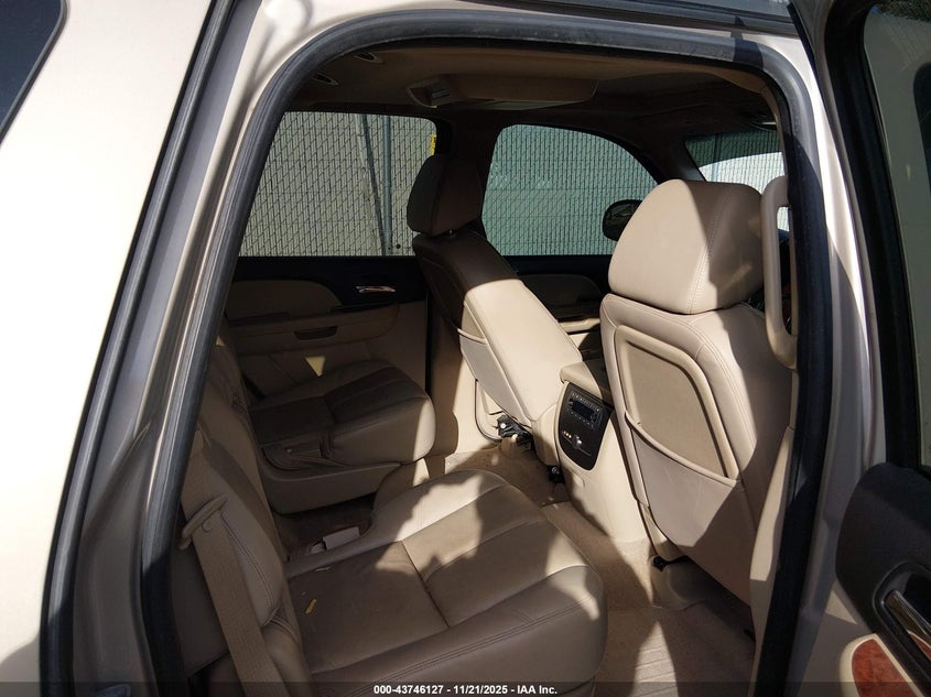 2008 Chevrolet Tahoe Ltz VIN: 1GNFK130X8J105535 Lot: 43746127