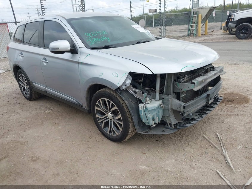 MITSUBISHI OUTLANDER SE