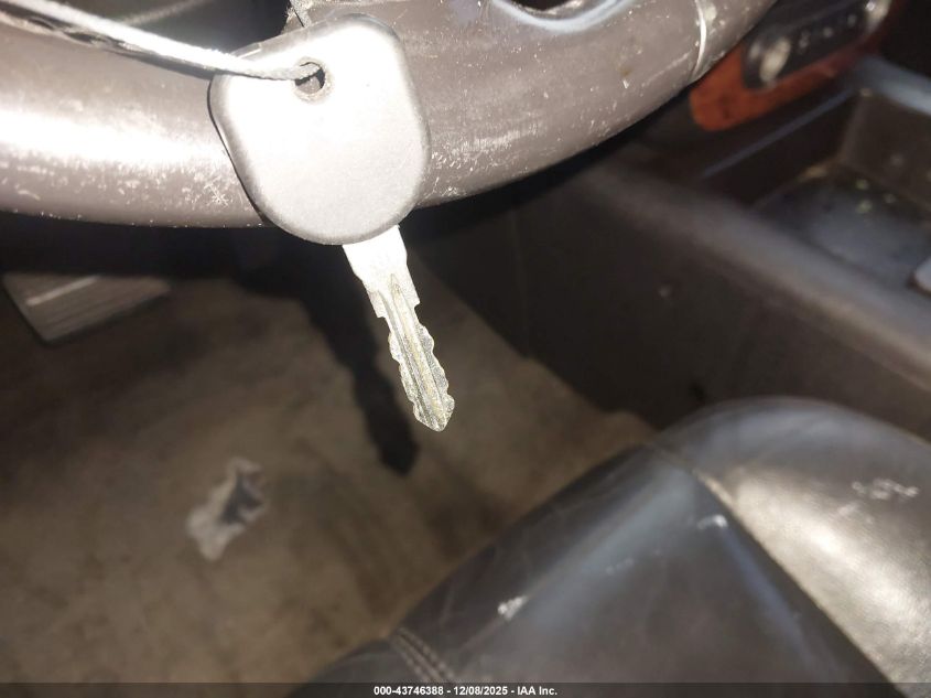 2008 Chevrolet Tahoe Lt VIN: 1GNFC13J28R272723 Lot: 43746388