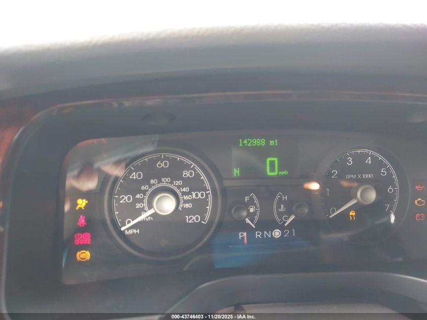 2006 Lincoln Town Car Signature VIN: 1LNHM81W76Y622979 Lot: 43746403