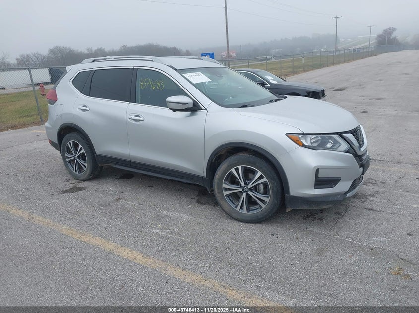 NISSAN ROGUE SV