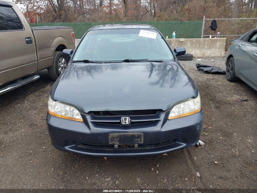 1998 Honda Accord Ex VIN: 1HGCG6673WA139057 Lot: 43746431