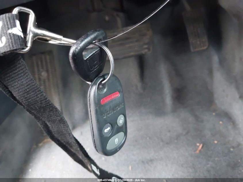 1998 Honda Accord Ex VIN: 1HGCG6673WA139057 Lot: 43746431