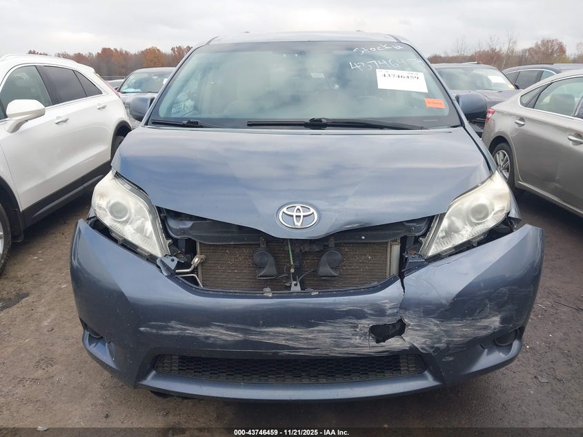 5TDKK3DC8FS535754 2015 TOYOTA SIENNA photo no. 13