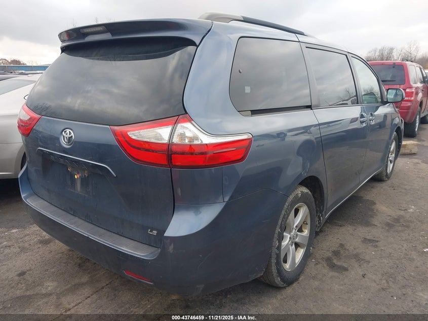 5TDKK3DC8FS535754 2015 TOYOTA SIENNA photo no. 4