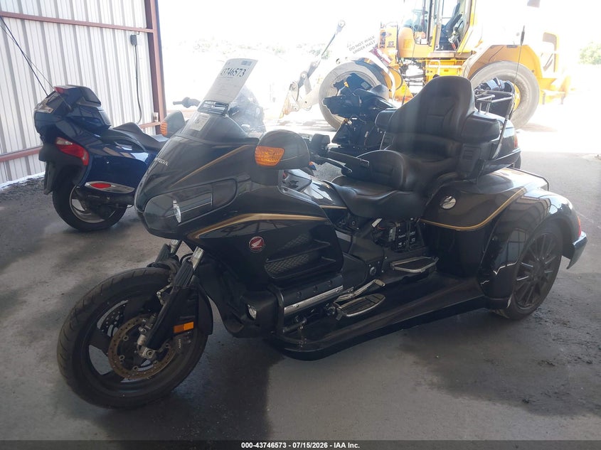 JH2SC68G7GK400406 2016 Honda Gl1800 photo 1