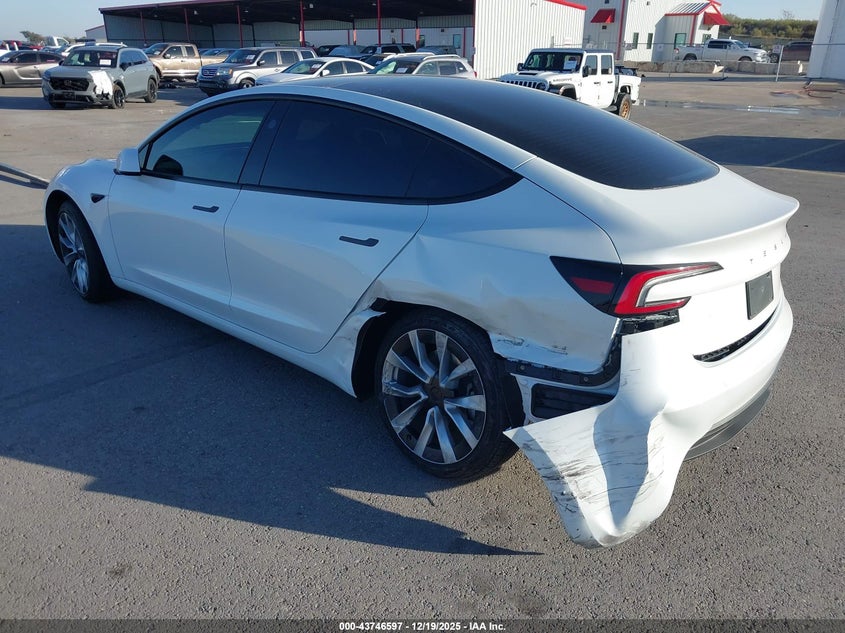 Vin: 5yj3e1ea1sf975942, lot: 44241970, tesla model 3 long range rear-wheel drive/standard 20253