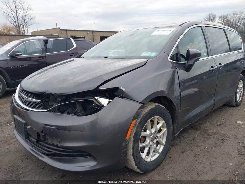 2017 Chrysler Pacifica Touring VIN: 2C4RC1DGXHR654355 Lot: 43746624