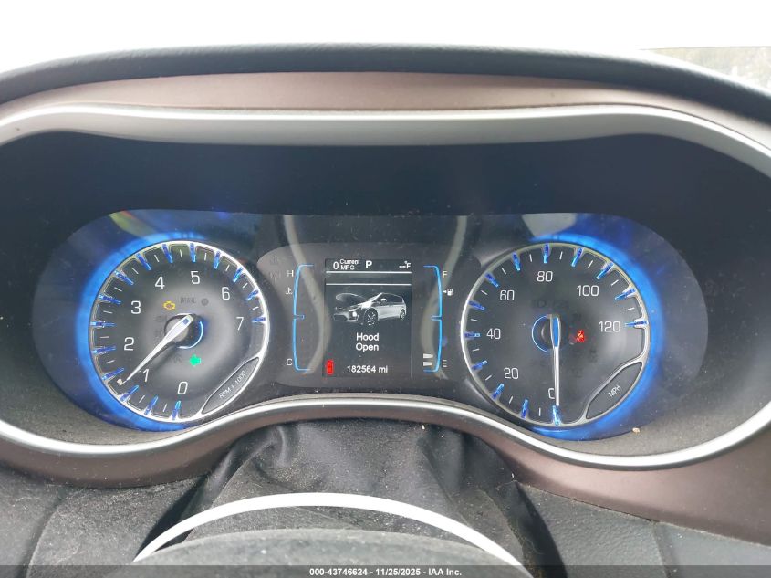 2017 Chrysler Pacifica Touring VIN: 2C4RC1DGXHR654355 Lot: 43746624